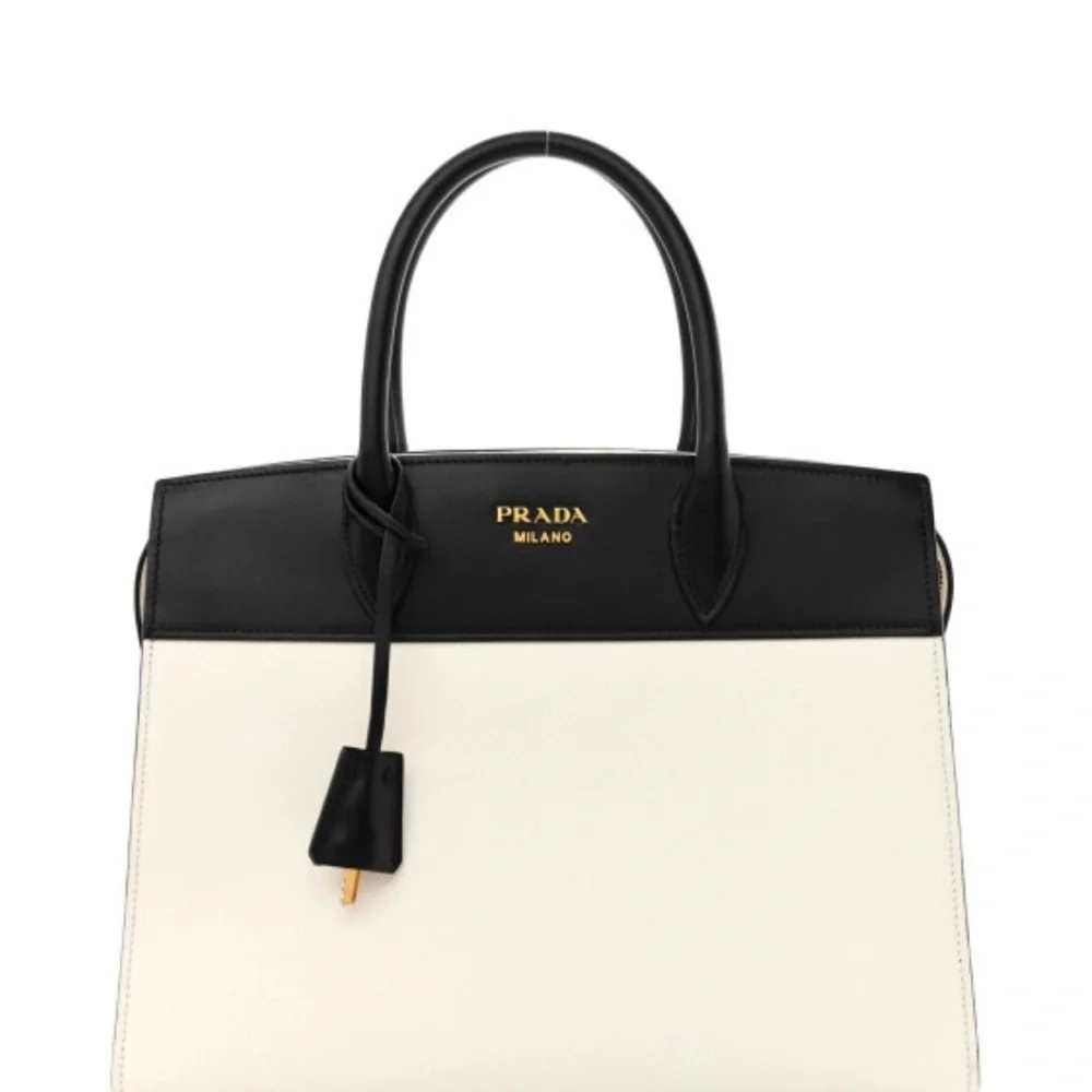 Prada handbag - Picture 2 of 16